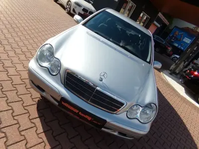 Gebraucht Mercedes C180 143 PS (105 kW) 2004 Silber Limousine