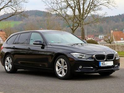 Gebraucht BMW 318 Sport Line 143 PS (105 kW) 2014 Schwarz Kombi