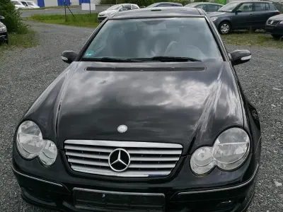 Gebraucht Mercedes C160 122 PS (89 kW) 2007 Schwarz Coupé