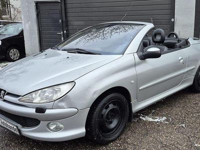 Grau Gebraucht 2003 Peugeot 206 CC Platinum Cabrio | 1.490 € (Guter Preis)
