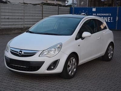 Weiß Gebraucht 2011 Opel Corsa Color Edition Kleinwagen | 2.900 € (Guter Preis)