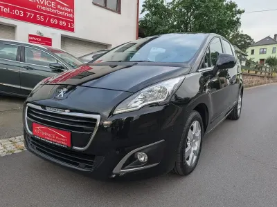 Gebraucht Peugeot 5008 Active 150 PS (110 kW) 2015 Schwarz Van / Kleinbus