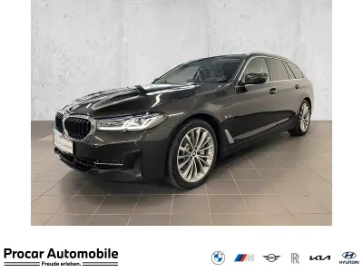 Gebraucht BMW 530e Sport Line 184 PS (135 kW) 2022 Grau Kombi