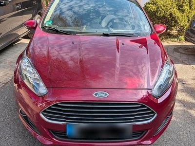 Gebraucht Ford Fiesta 100 PS (73 kW) 2014 Rot Kleinwagen