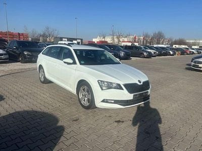 Gebraucht Skoda Superb Ambition 190 PS (139 kW) 2015 Weiß Kombi