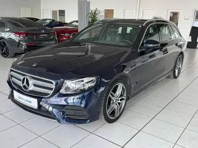 Gebraucht Mercedes E220 AMG 194 PS (142 kW) 2019 Kombi