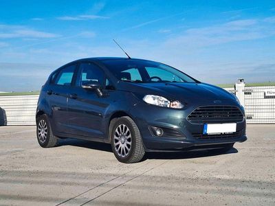 Blau Gebraucht 2015 Ford Fiesta SYNC Edition Kleinwagen | 5.600 € (Fairer Preis)
