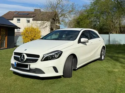 Gebraucht Mercedes A180 122 PS (89 kW) 2016 Weiß Limousine