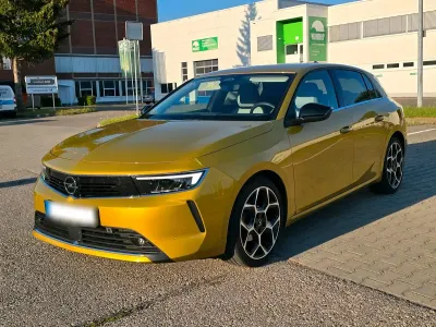 Gebraucht Opel Astra Elegance 110 PS (80 kW) 2023 Gold Kleinwagen