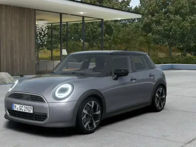 Occasion Mini Cooper Favoured 156 PK (114 kW) 2024 Grijs Hatchback