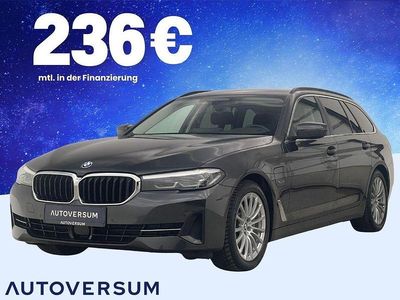 Gebraucht BMW 530e 292 PS (214 kW) 2022 Sophistograu brillanteffekt me Kombi