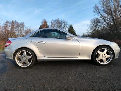 Second-hand Mercedes SLK350 274 CP (201 kW) 2005 Cabrio