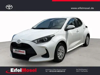 Neu Toyota Yaris Comfort 116 PS (85 kW) 2025 Weiß Kleinwagen