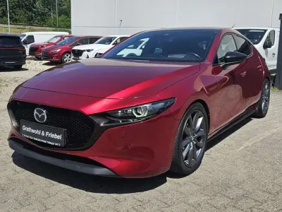 Gebraucht Mazda 3 Selection 122 PS (89 kW) 2019 Magmarot Limousine