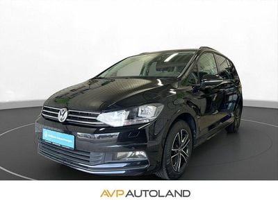 Second-hand VW Touran Comfortline 150 CP (110 kW) 2017 Negru Monovolum