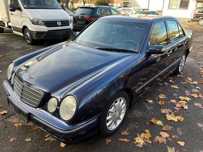 Mercedes E240
