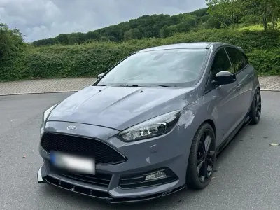Gebraucht Ford Focus Performance Edition 250 PS (183 kW) 2017 Grau Limousine