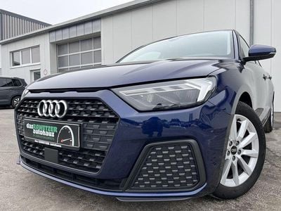 Blau Gebraucht 2024 Audi A1 Sportback Ambiente Kleinwagen | 24.860 € (Guter Preis)