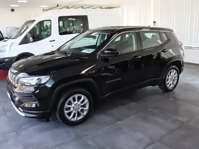 Gebraucht Jeep Compass Altitude 131 PS (96 kW) 2024 Schwarz SUV