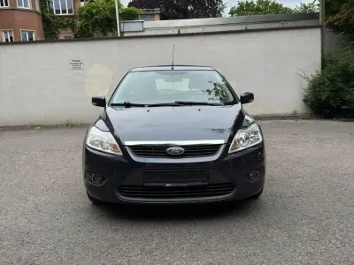 Gebraucht Ford Focus 105 PS (77 kW) 2009 Grau Coupé