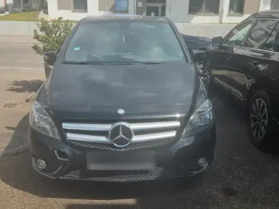 Gebraucht Mercedes B200 Sport 156 PS (114 kW) 2012 Schwarz Van / Kleinbus
