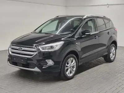 Gebraucht Ford Kuga Titanium 150 PS (110 kW) 2019 Iridiumschwarzmet. SUV