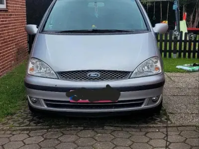 Używany Ford Galaxy Ghia 140 KM (102 kW) 2005 Srebrny Minivan