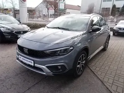 Usata Fiat Tipo Cross 101 CV (74 kW) 2021 Grigio Berlina