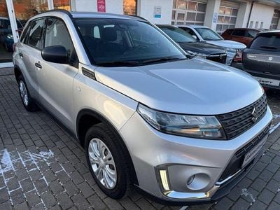 Gebraucht Suzuki Vitara Club 129 PS (94 kW) 2020 Silber SUV