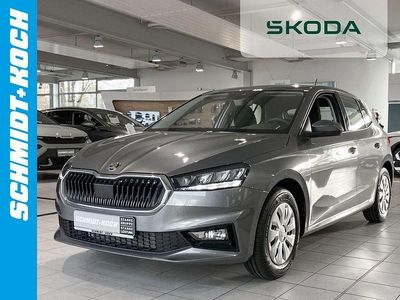 Silber Gebraucht 2025 Skoda Fabia Selection Limousine | 23.990 € (Teuer)