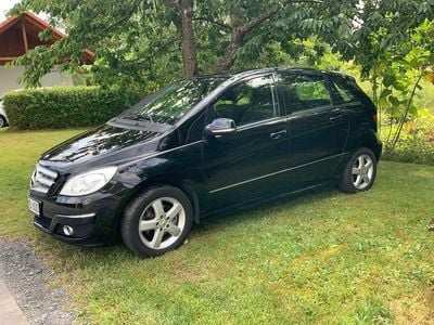 Mercedes B200