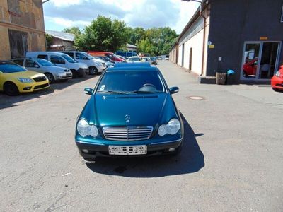 Mercedes C200