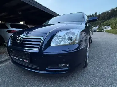 Gebraucht Toyota Avensis T2 147 PS (108 kW) 2005 Blau Limousine