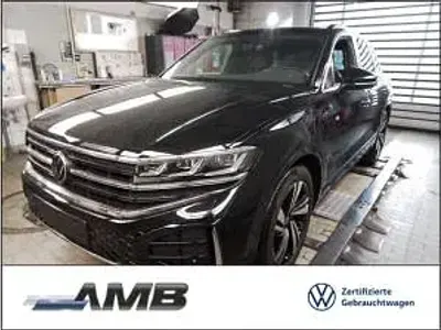 Gebraucht VW Touareg 286 PS (210 kW) 2024 Schwarz (grenadillschwarz metallic) SUV