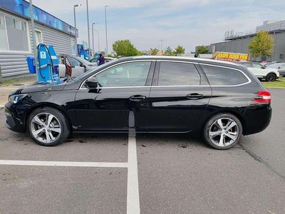 Gebraucht 2020 Peugeot 308 Style Limousine | 13.000 € (Etwas zu teuer)