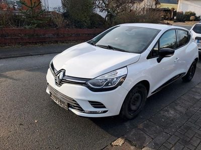 Gebraucht Renault Clio IV Collection 76 PS (55 kW) 2019 Weiß Kleinwagen