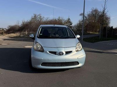 Usata Toyota Aygo 68 CV (50 kW) 2006 Andere farben Utilitaria