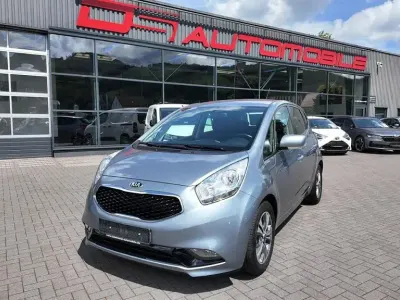 Gebraucht Kia Venga DREAM-TEAM Edition 125 PS (91 kW) 2018 Css lunarsilber Kleinwagen