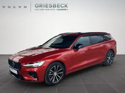 Gebraucht Volvo V60 Ultimate 455 PS (334 kW) 2023 Fusion red / metallic Kombi