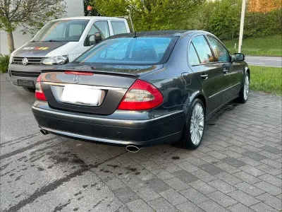 Gebraucht Mercedes E280 Avantgarde 231 PS (169 kW) 2008 Grau Limousine