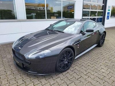 Aston Martin V12 Vantage