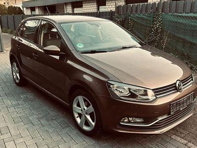 Gebraucht VW Polo Comfortline 75 PS (55 kW) 2015 Braun Limousine