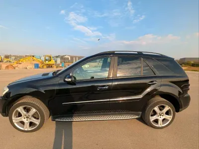 Gebraucht Mercedes ML320 224 PS (164 kW) 2008 Schwarz SUV