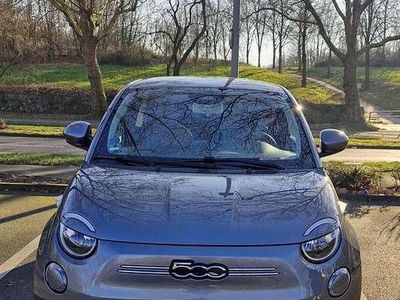 Gebraucht Fiat 500e Icon 86 kW (118 PS) 2022 Grau Kleinwagen