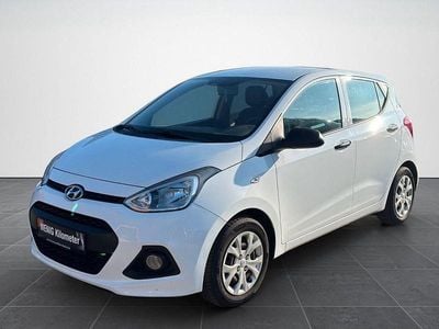 Gebraucht Hyundai i10 Basis 67 PS (49 kW) 2016 Weiß Kleinwagen