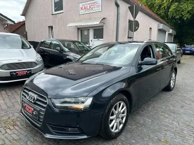 Gebraucht Audi A4 Attraction 150 PS (110 kW) 2015 Mondscheinblau metallic Kombi