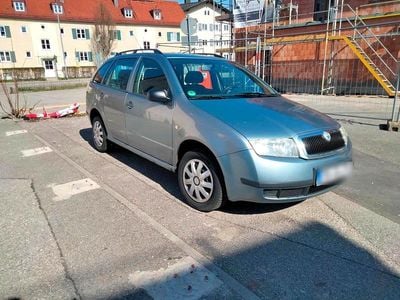 Usata Skoda Fabia 75 CV (55 kW) 2002 Blu Station wagon