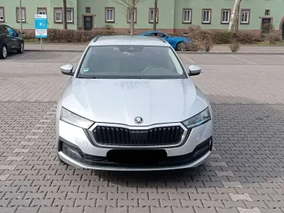 Gebraucht Skoda Octavia Ambition 150 PS (110 kW) 2022 Silber Kombi
