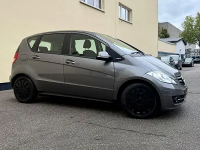 Gebraucht Mercedes A160 95 PS (69 kW) 2010 Grau Van / Kleinbus