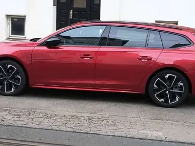 Gebraucht Peugeot 508 SW GT 131 PS (96 kW) 2024 Rot Kombi